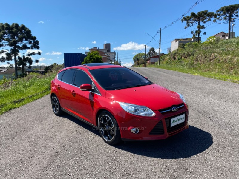 FOCUS 2.0 TITANIUM PLUS HATCH 16V FLEX 4P AUTO - 2014 - FLORES DA CUNHA