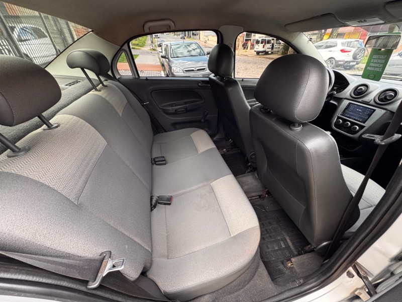 VOYAGE 1.0 I TREND 16V FLEX 4P MANUAL - 2010 - CAXIAS DO SUL
