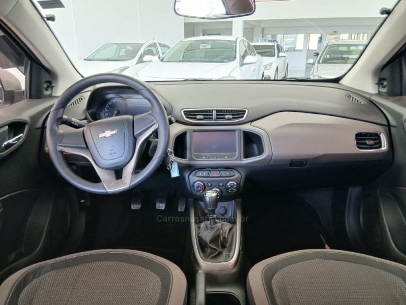 PRISMA 1.4 MPFI LT 8V FLEX 4P MANUAL - 2015 - NOVA PETRóPOLIS