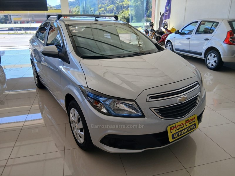PRISMA 1.4 MPFI LT 8V FLEX 4P MANUAL - 2015 - NOVA PETRóPOLIS
