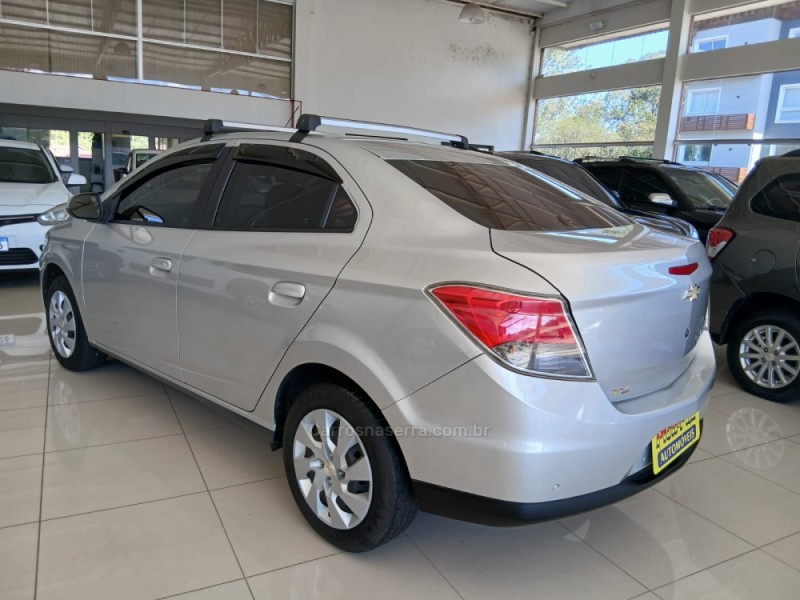 PRISMA 1.4 MPFI LT 8V FLEX 4P MANUAL - 2015 - NOVA PETRóPOLIS