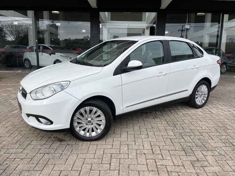 grand siena 1.6 mpi essence 16v flex 4p manual 2014 caxias do sul