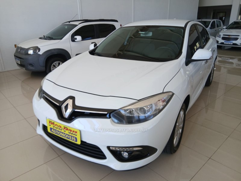 FLUENCE 2.0 DYNAMIQUE 16V FLEX 4P MANUAL - 2015 - NOVA PETRóPOLIS