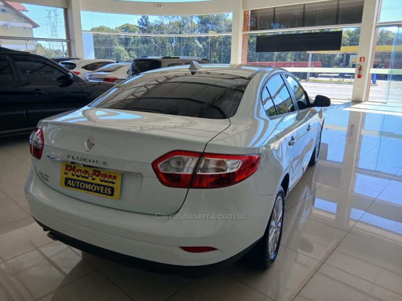 FLUENCE 2.0 DYNAMIQUE 16V FLEX 4P MANUAL - 2015 - NOVA PETRóPOLIS