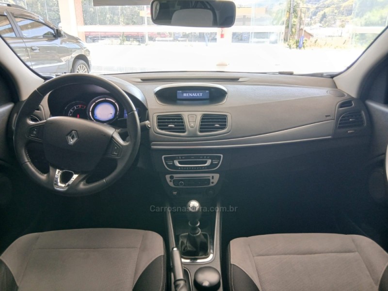 FLUENCE 2.0 DYNAMIQUE 16V FLEX 4P MANUAL - 2015 - NOVA PETRóPOLIS