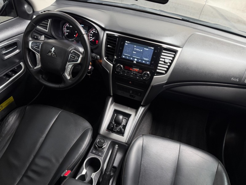L200 TRITON 2.4 16V TURBO DIESEL SPORT HPE CD 4P 4X4 AUTOMÁTICO - 2025 - CAXIAS DO SUL