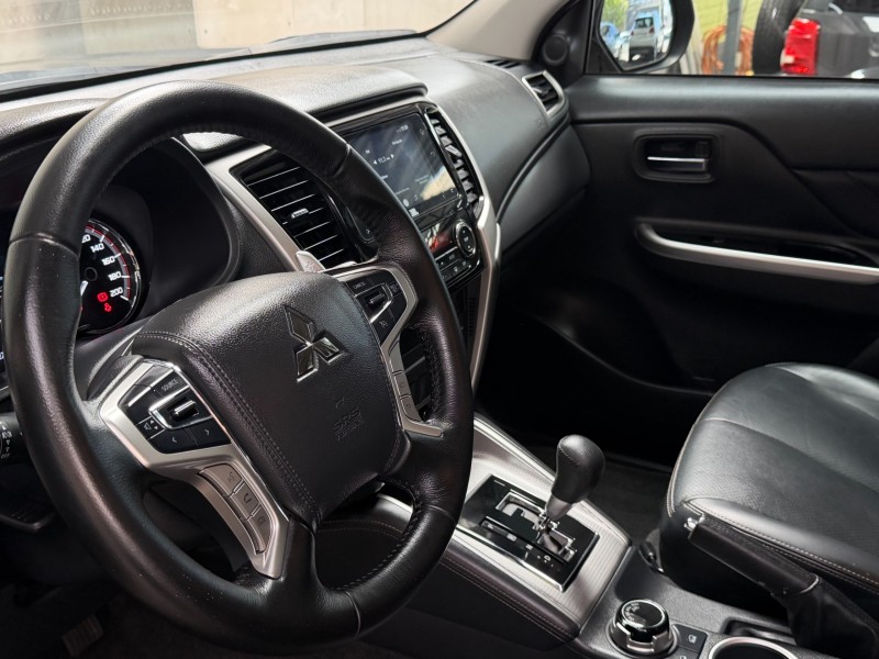 L200 TRITON 2.4 16V TURBO DIESEL SPORT HPE CD 4P 4X4 AUTOMÁTICO - 2025 - CAXIAS DO SUL