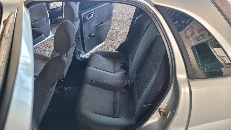 CORSA 1.0 MPFI PREMIUM 8V GASOLINA 4P MANUAL - 2010 - CAXIAS DO SUL