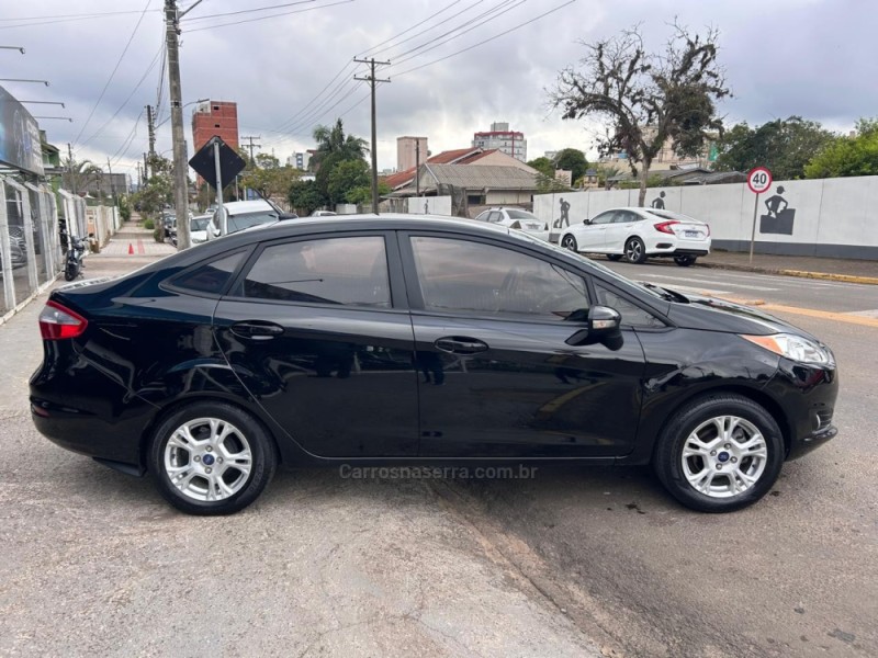 FIESTA 1.6 MPI SEDAN 8V FLEX 4P MANUAL - 2016 - VENâNCIO AIRES