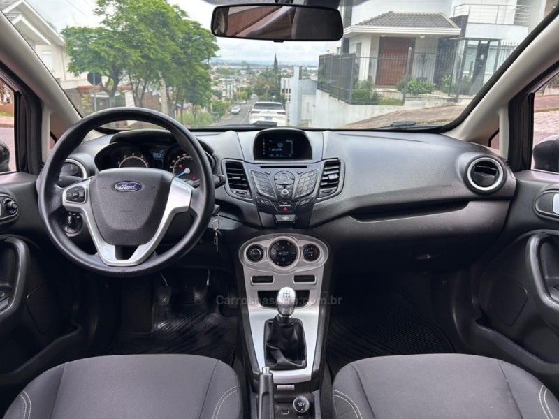 FIESTA 1.6 MPI SEDAN 8V FLEX 4P MANUAL - 2016 - VENâNCIO AIRES