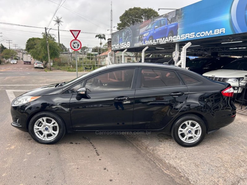 FIESTA 1.6 MPI SEDAN 8V FLEX 4P MANUAL - 2016 - VENâNCIO AIRES