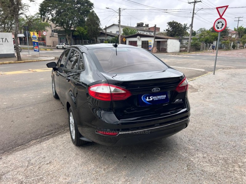 FIESTA 1.6 MPI SEDAN 8V FLEX 4P MANUAL - 2016 - VENâNCIO AIRES