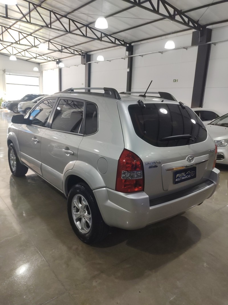 TUCSON 2.0 MPFI GLS 16V 143CV 2WD FLEX 4P AUTOMÁTICO - 2014 - VALE REAL