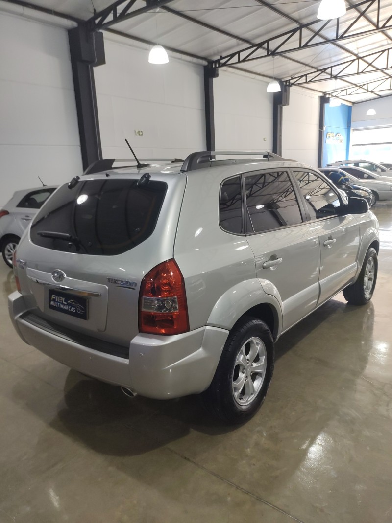 TUCSON 2.0 MPFI GLS 16V 143CV 2WD FLEX 4P AUTOMÁTICO - 2014 - VALE REAL