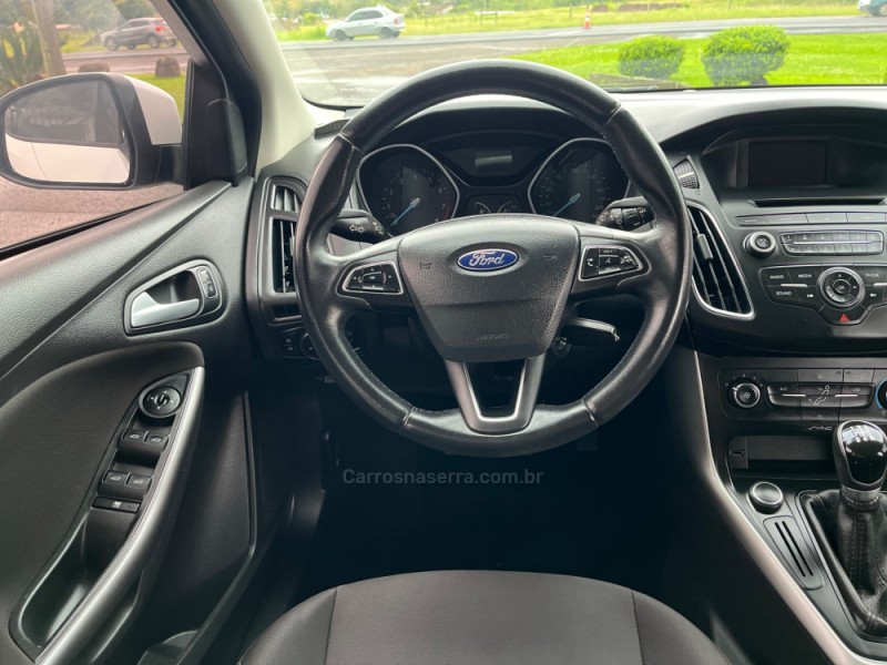 FOCUS 1.6 SE 8V FLEX 4P MANUAL - 2018 - BOM PRINCíPIO