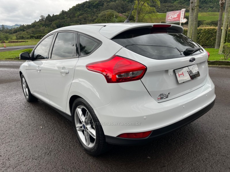 FOCUS 1.6 SE 8V FLEX 4P MANUAL - 2018 - BOM PRINCíPIO
