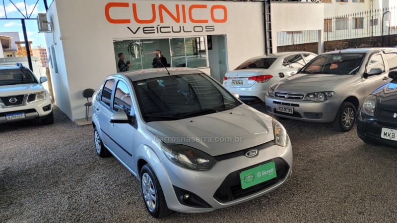 fiesta 1.6 mpi class sedan 8v flex 4p manual 2011 caxias do sul