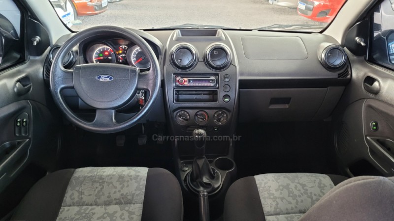 FIESTA 1.6 MPI CLASS SEDAN 8V FLEX 4P MANUAL - 2011 - CAXIAS DO SUL