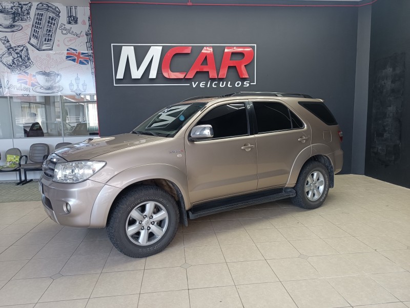 HILUX SW4 3.0 SRV 4X4 7 LUGARES 16V TURBO INTERCOOLER DIESEL 4P AUTOMÁTICO - 2009 - FLORES DA CUNHA