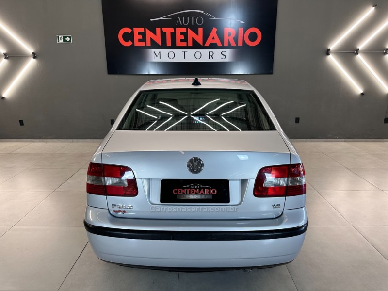 POLO SEDAN 1.6 8V GASOLINA 4P MANUAL - 2003 - SAPIRANGA