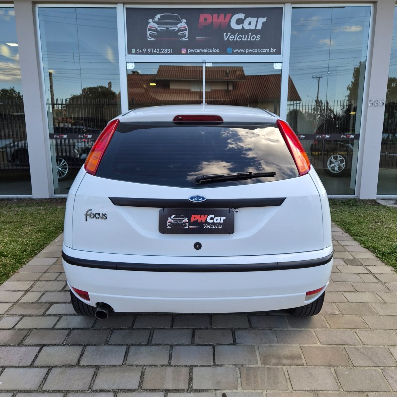 FOCUS 1.6 GL 8V GASOLINA 4P MANUAL - 2004 - BENTO GONçALVES