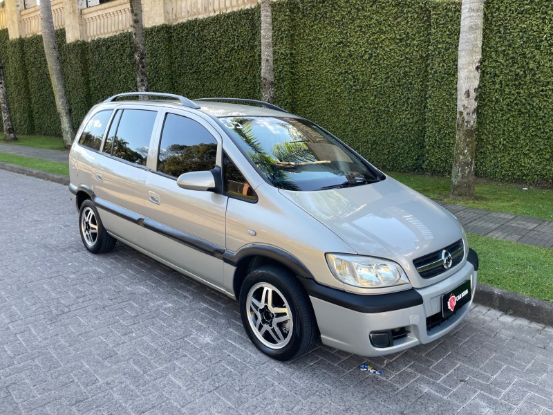 ZAFIRA 2.0 MPFI ELEGANCE 8V FLEX 4P AUTOMÁTICO - 2005 - CAXIAS DO SUL
