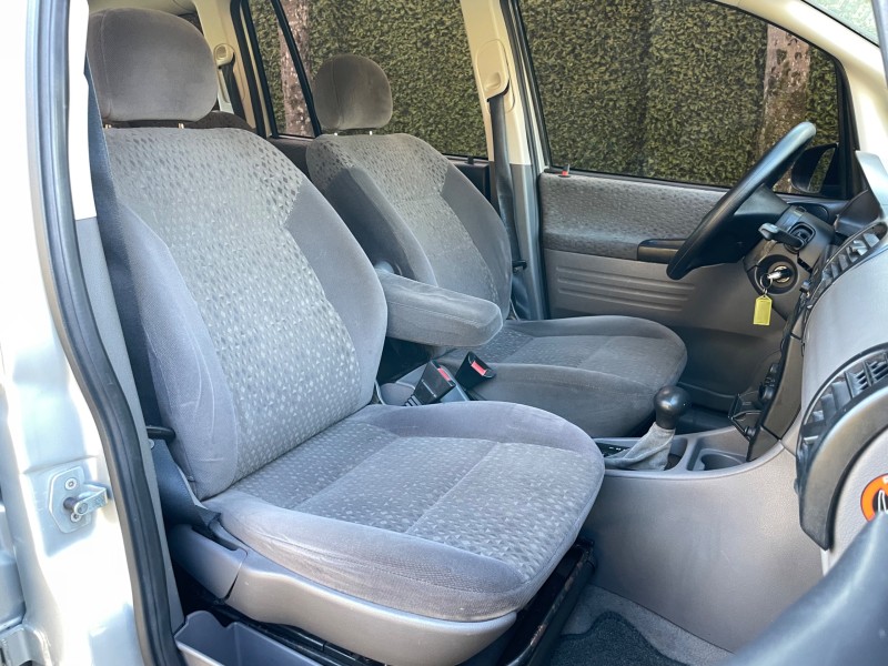 ZAFIRA 2.0 MPFI ELEGANCE 8V FLEX 4P AUTOMÁTICO - 2005 - CAXIAS DO SUL