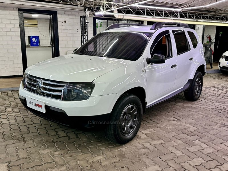 DUSTER 1.6 EXPRESSION 4X2 16V FLEX 4P MANUAL - 2015 - CAMPO BOM