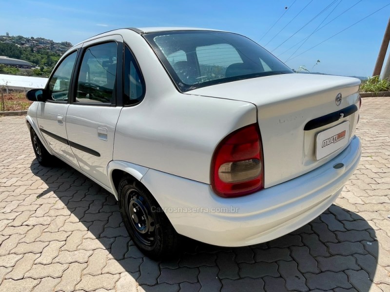 CORSA 1.6 MPFI CLASSIC SEDAN 8V GASOLINA 4P MANUAL - 2006 - CAMPO BOM