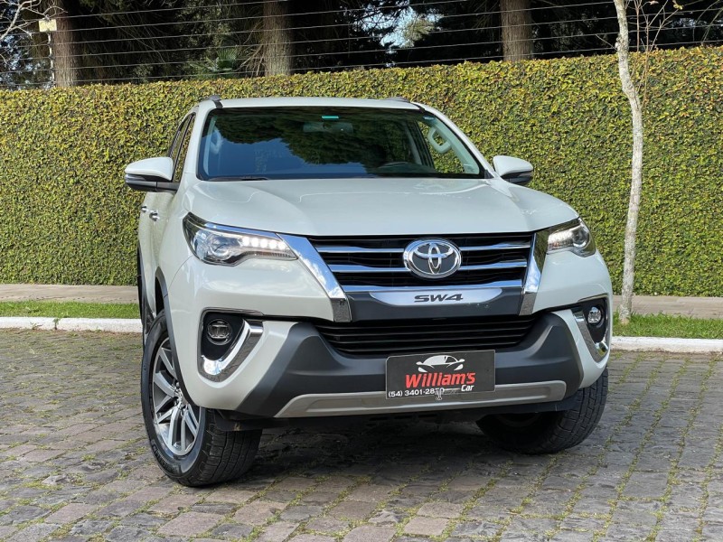 HILUX SW4 2.8 SRX 4X4 16V TURBO INTERCOOLER DIESEL 4P AUTOMÁTICO - 2019 - FARROUPILHA