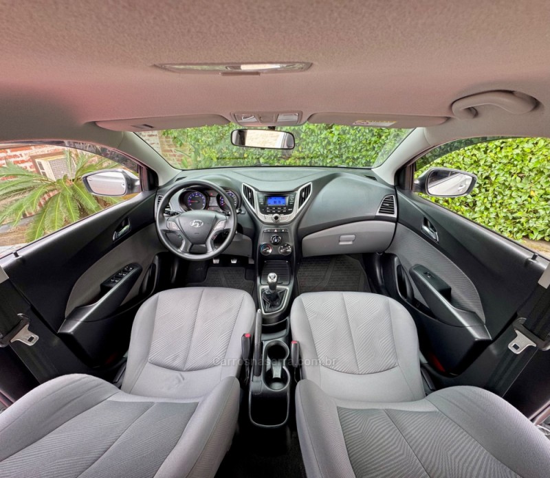 HB20S 1.6 COMFORT PLUS 16V FLEX 4P MANUAL - 2015 - ROLANTE