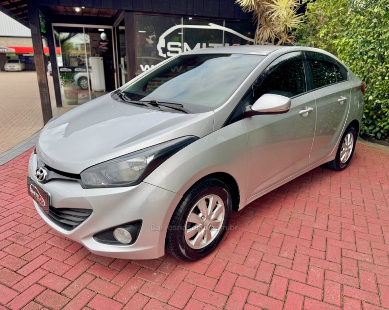 hb20s 1.6 comfort plus 16v flex 4p manual 2015 rolante