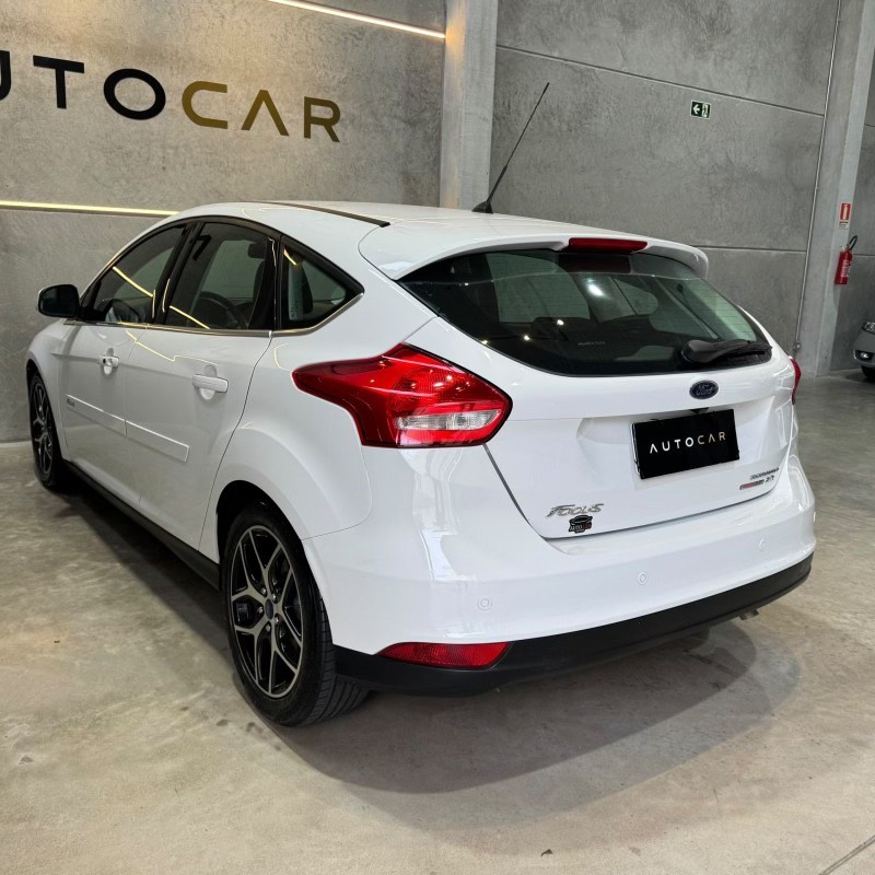 FOCUS 2.0 TITANIUM HATCH 16V FLEX 4P AUTOMÁTICO - 2016 - CAXIAS DO SUL