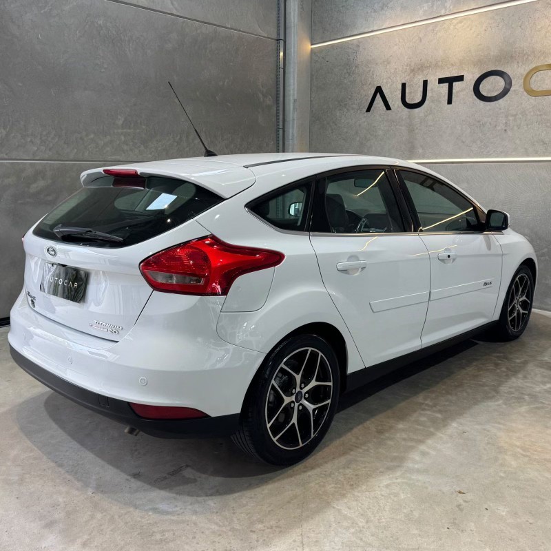 FOCUS 2.0 TITANIUM HATCH 16V FLEX 4P AUTOMÁTICO - 2016 - CAXIAS DO SUL