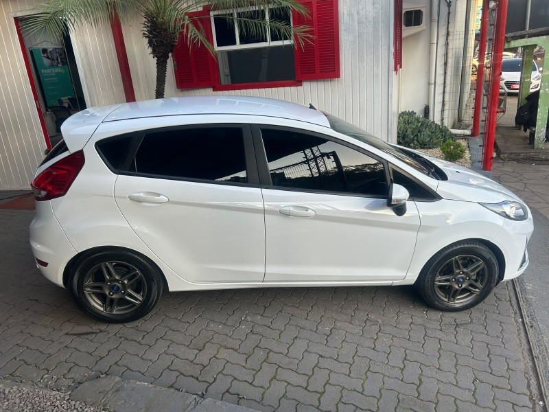 FIESTA 1.6 SEL HATCH 16V FLEX 4P MANUAL - 2019 - TRêS COROAS
