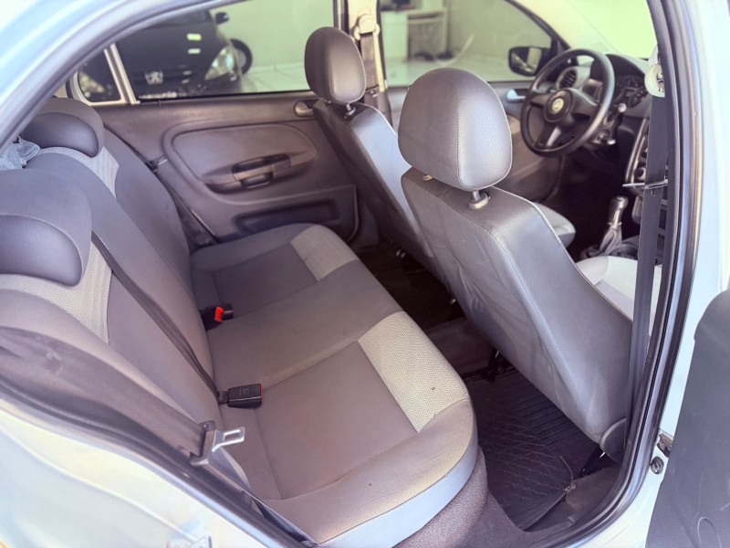 VOYAGE 1.0 MI 8V FLEX 4P MANUAL - 2009 - CAXIAS DO SUL
