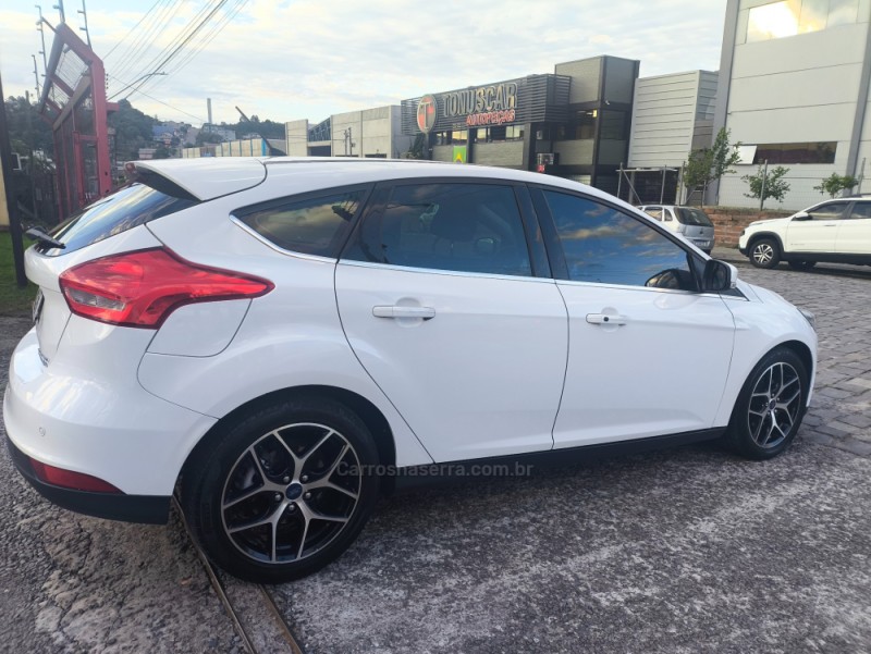 FOCUS 2.0 FC 16V GASOLINA 4P AUTOMÁTICO - 2016 - FARROUPILHA