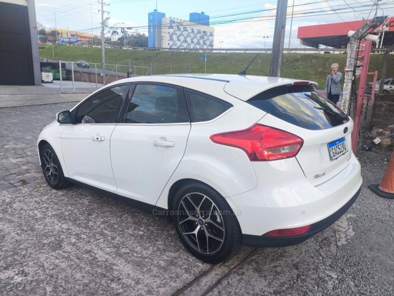 FOCUS 2.0 FC 16V GASOLINA 4P AUTOMÁTICO - 2016 - FARROUPILHA