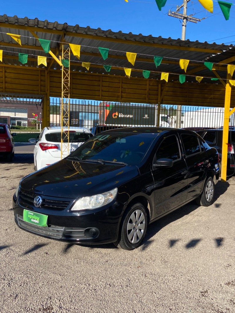VOYAGE 1.0 MI 8V FLEX 4P MANUAL - 2010 - SAPIRANGA