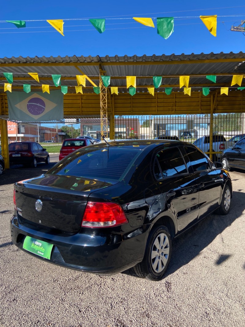 VOYAGE 1.0 MI 8V FLEX 4P MANUAL - 2010 - SAPIRANGA
