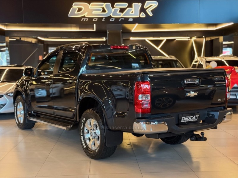 S10 2.4 LTZ 4X2 CD 8V FLEX 4P MANUAL - 2013 - NOVO HAMBURGO