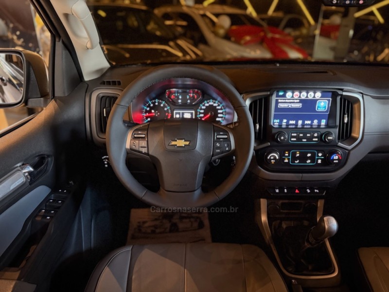 S10 2.5 LTZ 4X4 CD 16V FLEX 4P MANUAL - 2017 - NOVO HAMBURGO