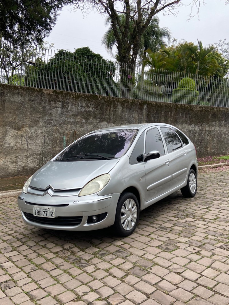 C3 PICASSO 1.6 GLX 16V FLEX 4P MANUAL - 2011 - SAPIRANGA