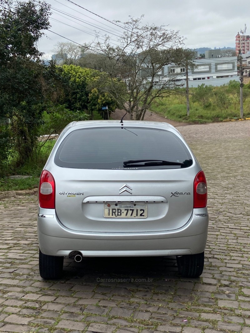 C3 PICASSO 1.6 GLX 16V FLEX 4P MANUAL - 2011 - SAPIRANGA