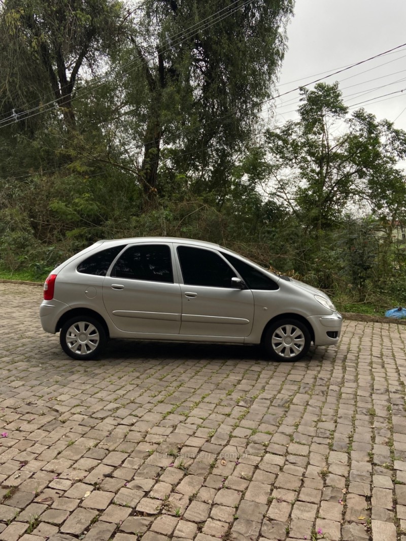 C3 PICASSO 1.6 GLX 16V FLEX 4P MANUAL - 2011 - SAPIRANGA