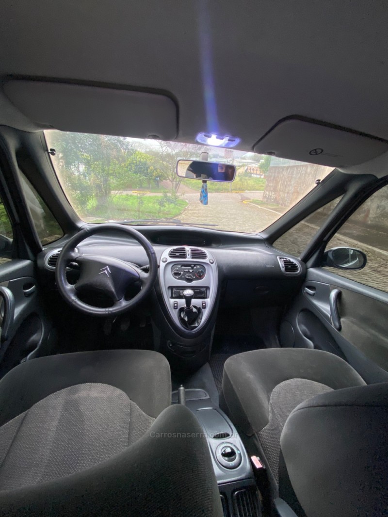 C3 PICASSO 1.6 GLX 16V FLEX 4P MANUAL - 2011 - SAPIRANGA
