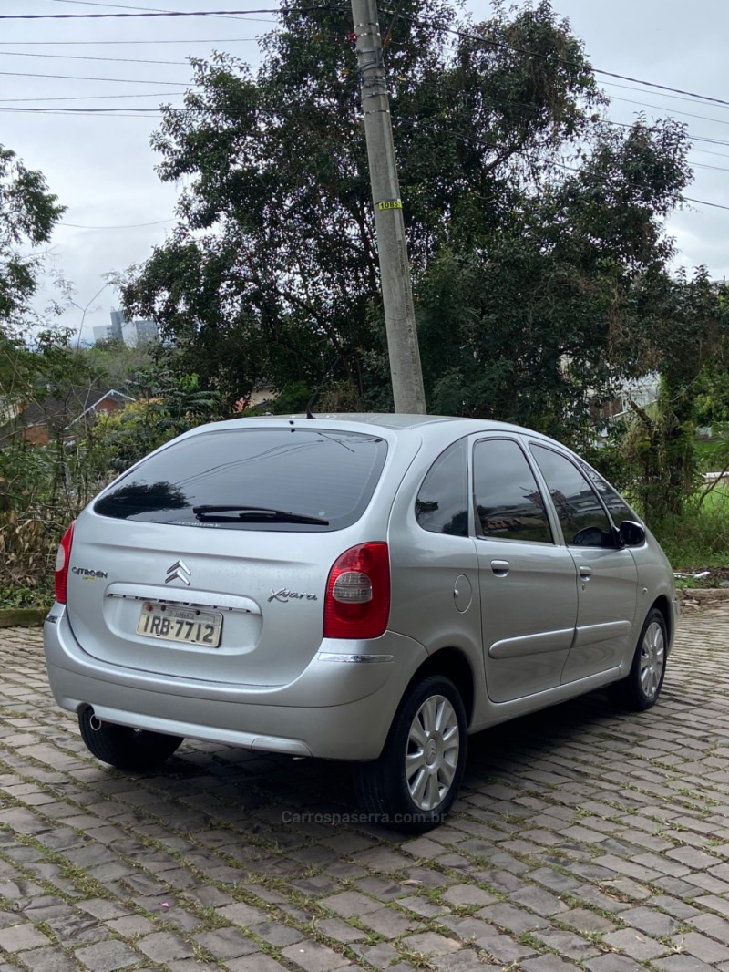 C3 PICASSO 1.6 GLX 16V FLEX 4P MANUAL - 2011 - SAPIRANGA