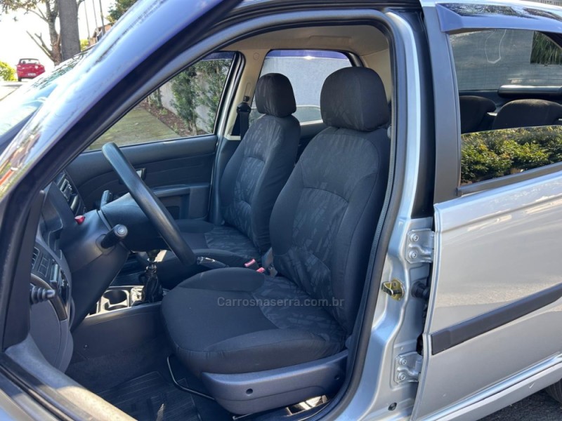 SIENA 1.0 MPI EL 8V FLEX 4P MANUAL - 2010 - VENâNCIO AIRES