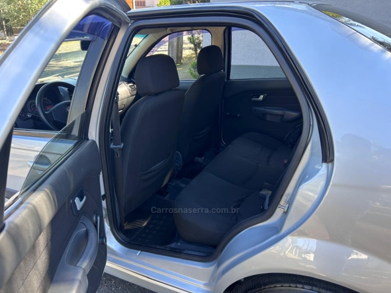 SIENA 1.0 MPI EL 8V FLEX 4P MANUAL - 2010 - VENâNCIO AIRES