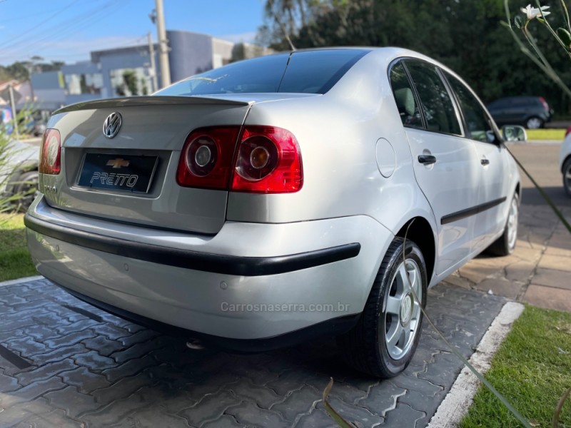 POLO SEDAN 1.6 8V GASOLINA 4P MANUAL - 2008 - GUAPORé